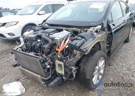 2017 Ford Fusion Hybrid Se z USA, uszkodzony, nr VIN 3FA6P0LU5HR250517